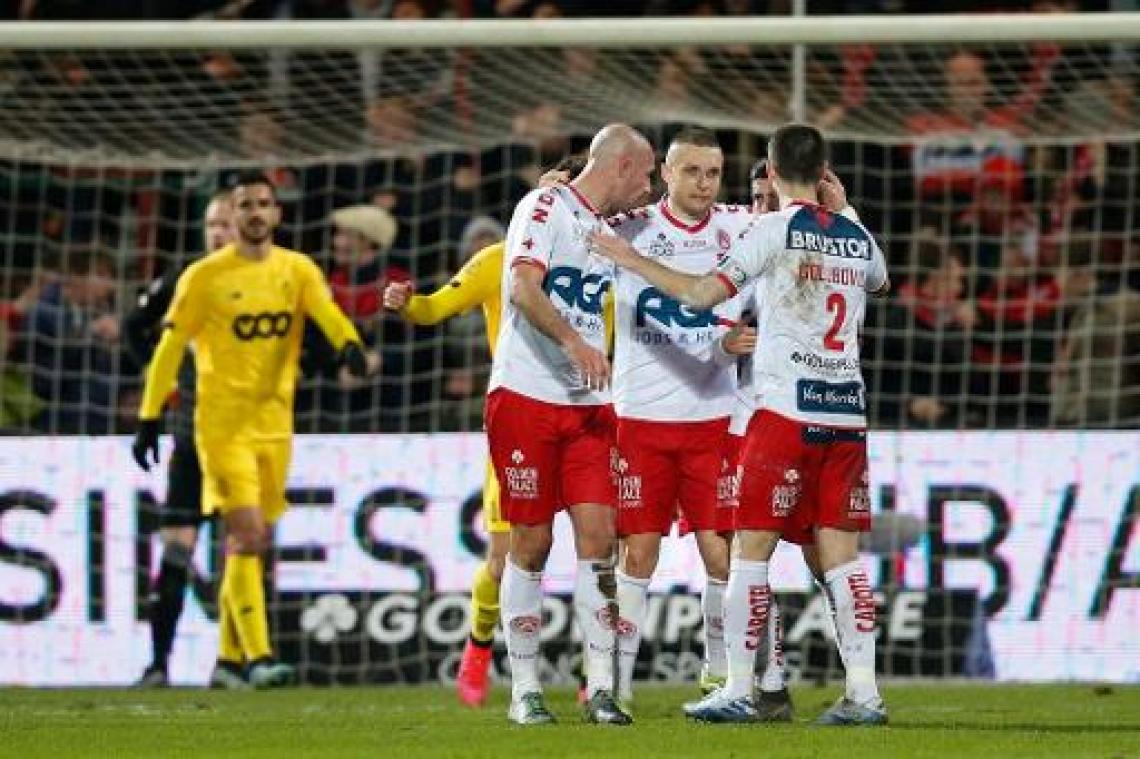 Jupiler Pro League - Standard gaat onderuit in Kortrijk