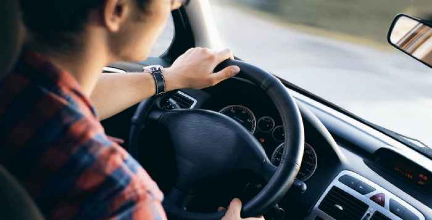 Expert waarschuwt voor gevaar van seks in zelfrijdende auto
