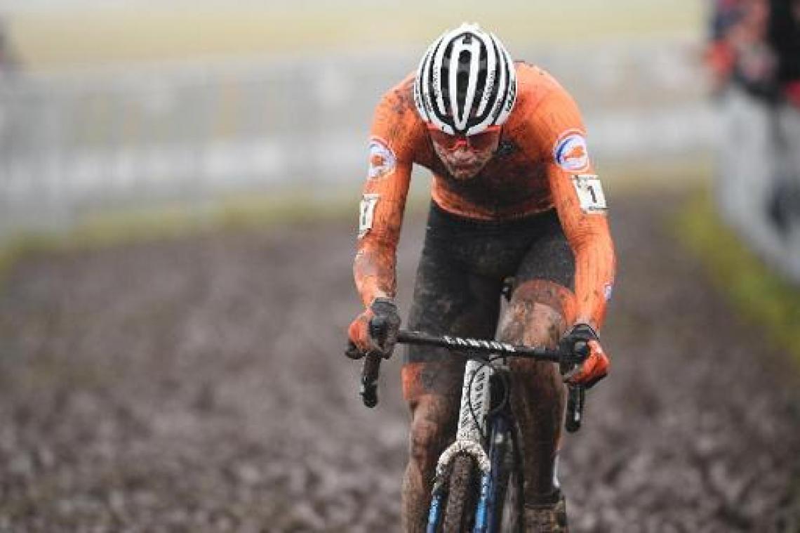 Mathieu van der Poel soleert naar derde wereldtitel