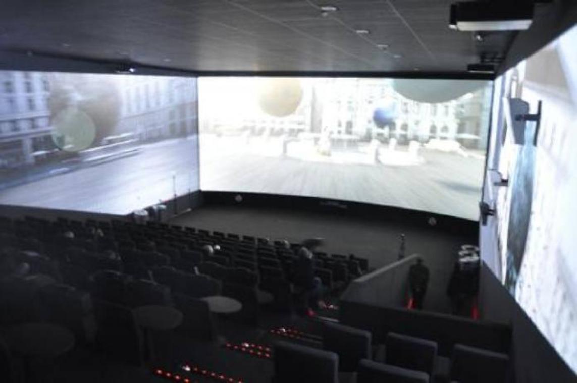 Kinepolis opent bioscoopzaal met filmprojectie op drie wanden