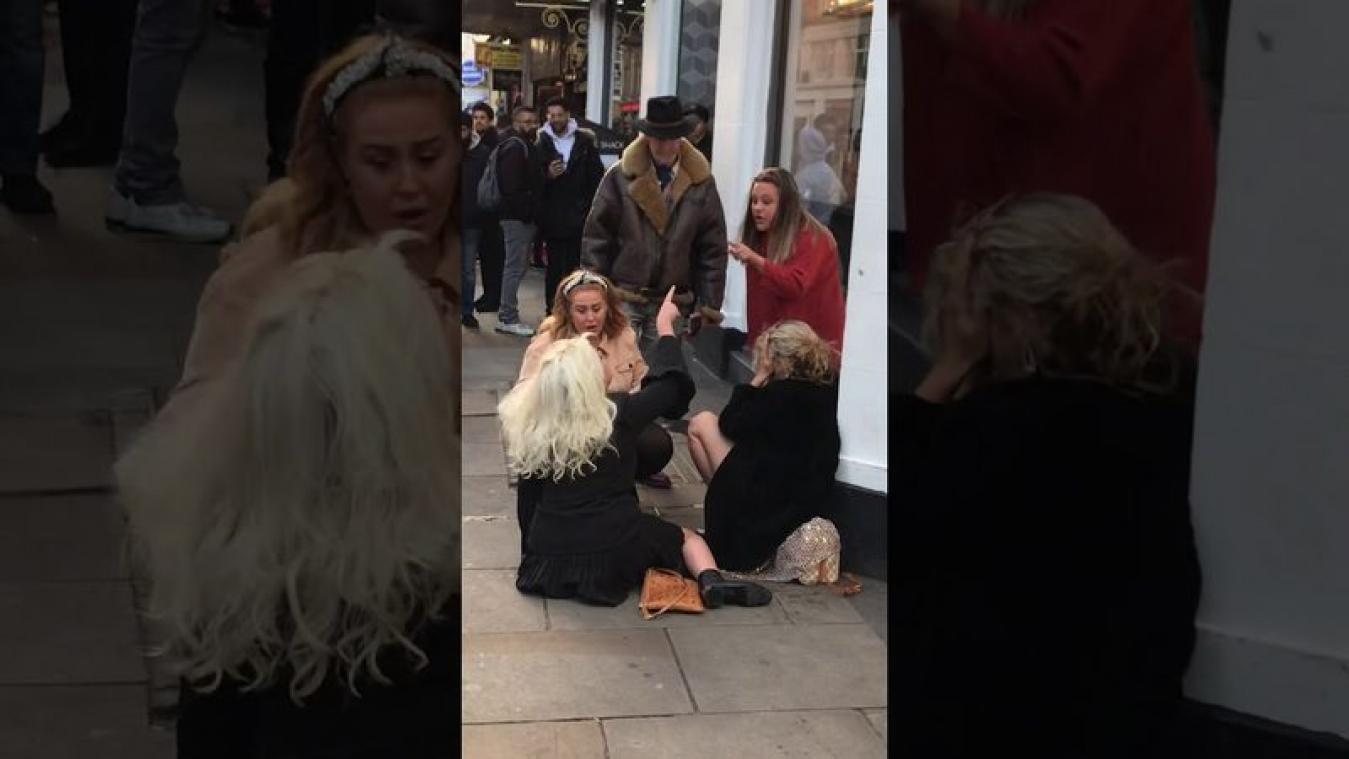 VIDEO. Dames vechten het uit op straat in Londen