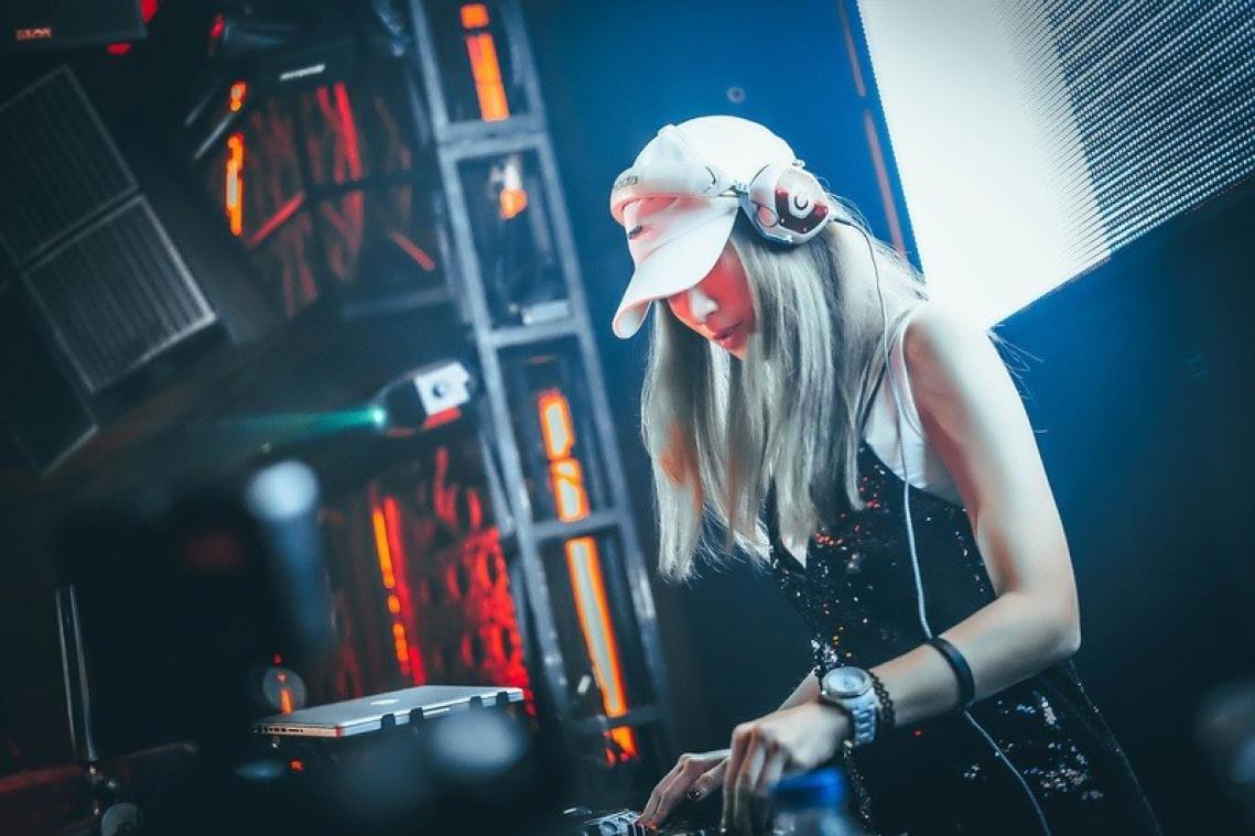 Kritiek op Kat Kerkhofs als dj op Tomorrowland