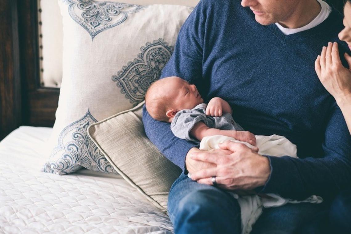 Finse ouders hebben voortaan recht op 14 maanden ouderschapsverlof