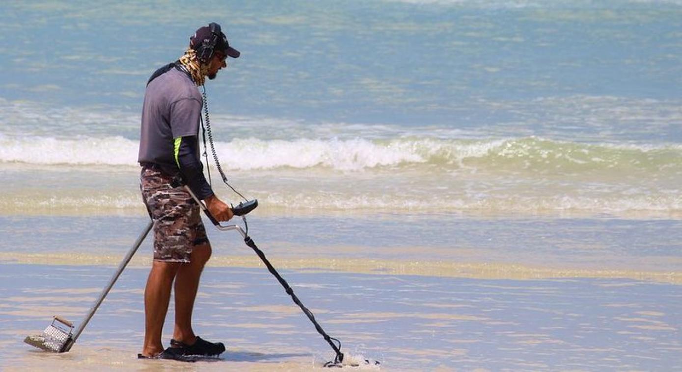 Storm Ciara brengt strandjutters massaal naar de kust