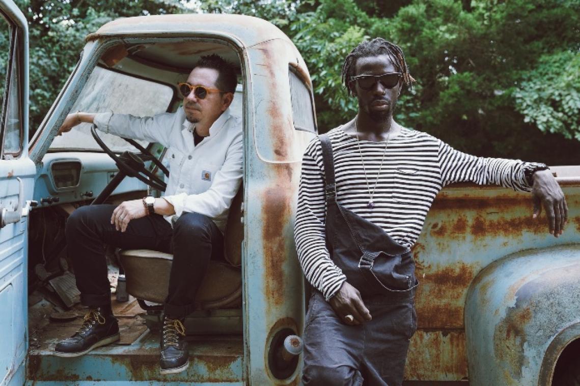 SOUNDCHECK. Het Amerikaanse soulduo Black Pumas over de blitzstart: "Surreëel om met Billie Eilish te strijden om een Grammy"
