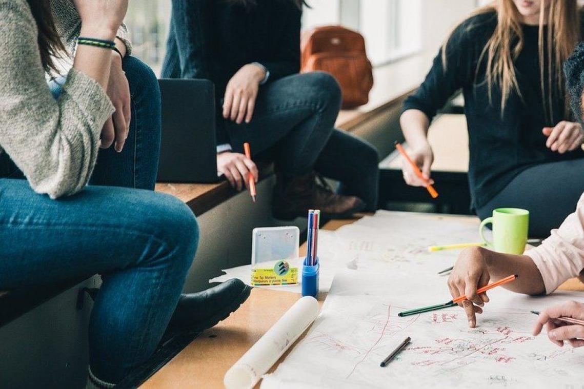 Studenten leren liever op papier dan digitaal