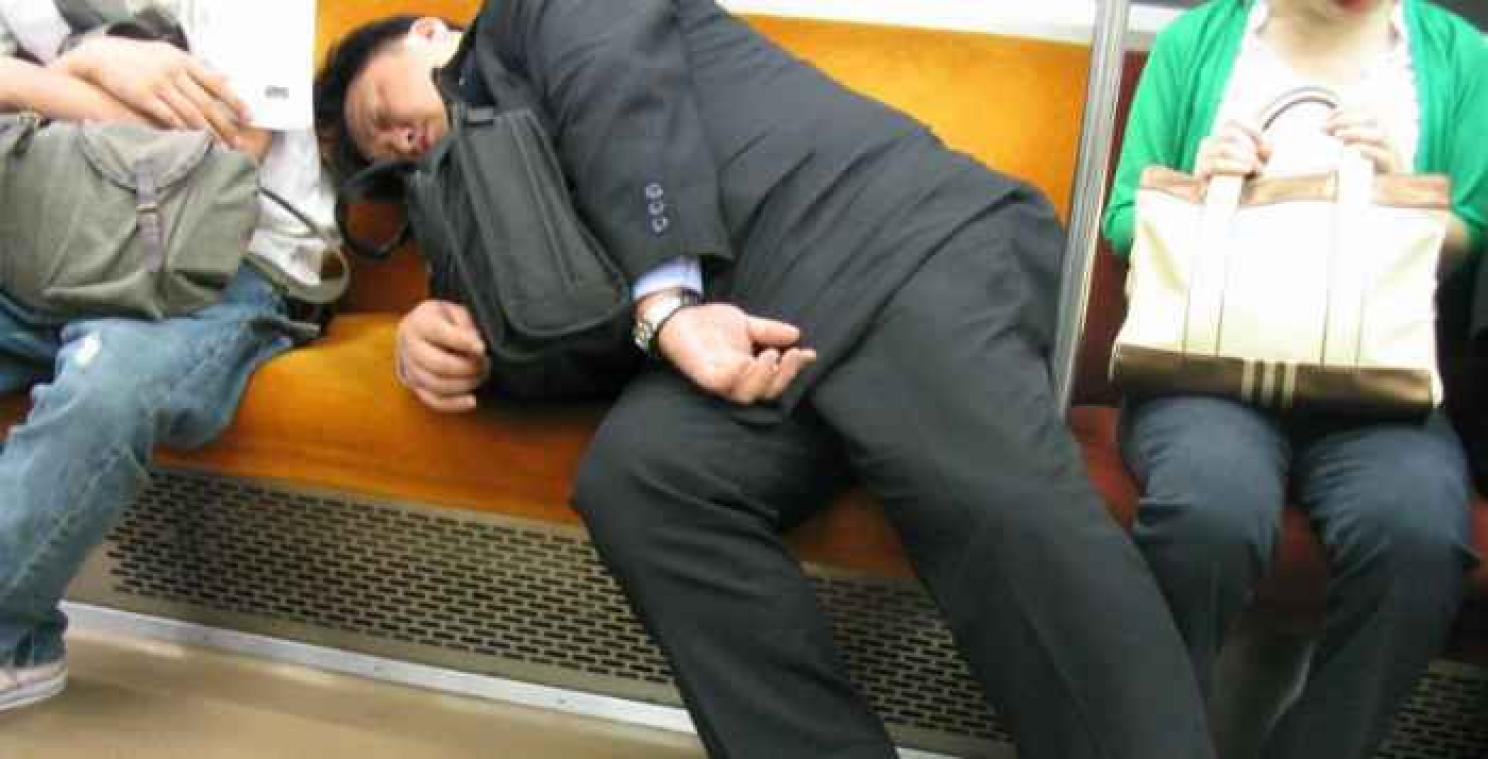 Werknemer sleept zijn baas voor het gerecht wegens verveling