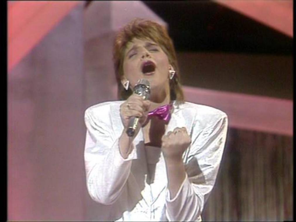 VIDEO. Sandra Kim brengt samen met oud-winnaars medley tijdens Eurosongfestival