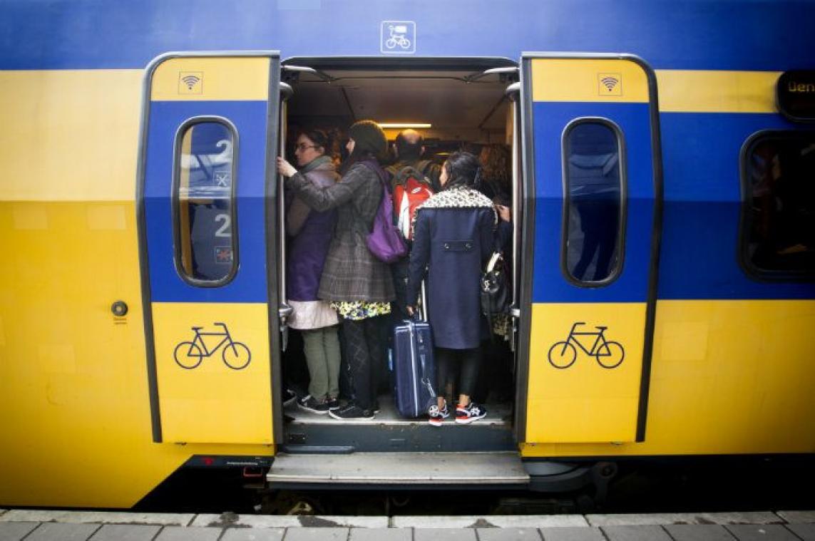 BIZAR. NS schoffeert met 'jodenliedje'