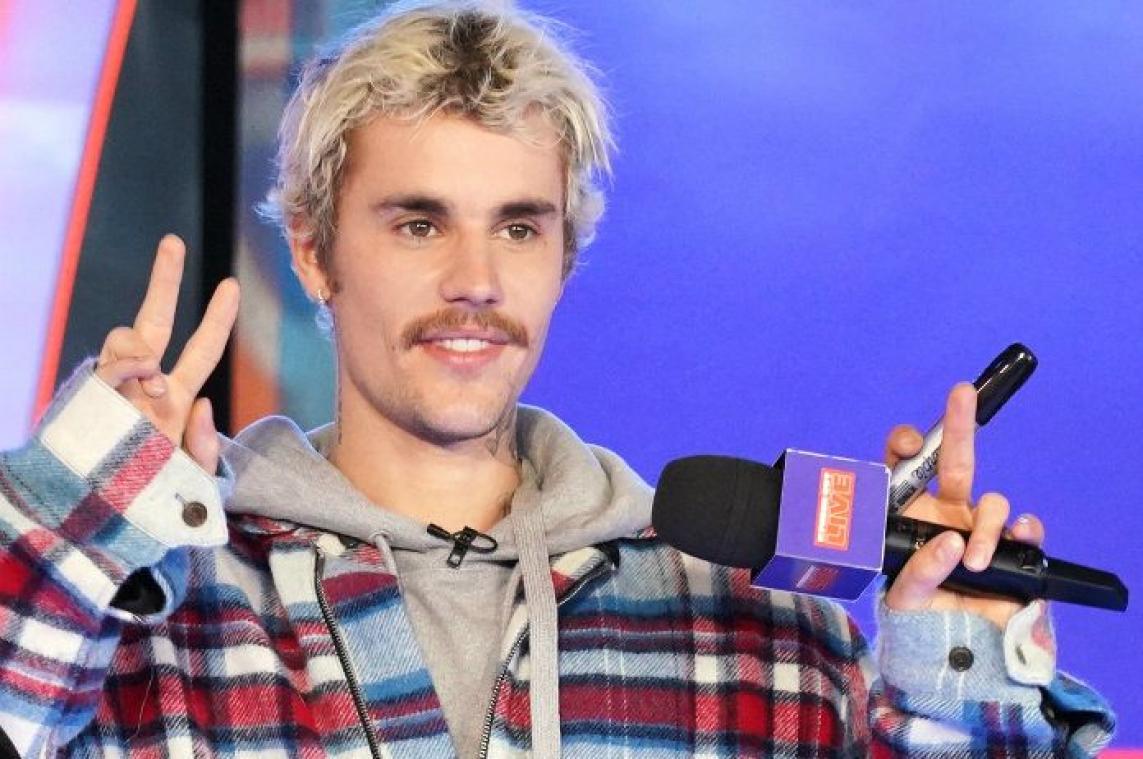 Justin Bieber verbreekt record van Elvis Presley
