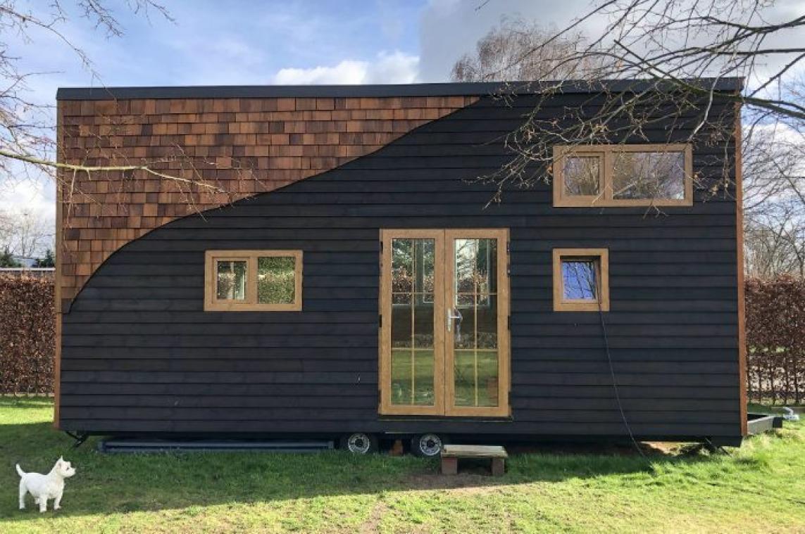 Yasna woont in een tiny house: "Het is een realitycheck"