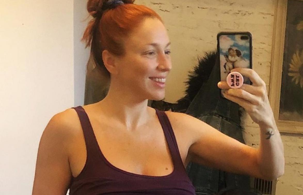 Hoogzwangere Natalia bewijst dat sporten en een kind dragen perfect samengaan