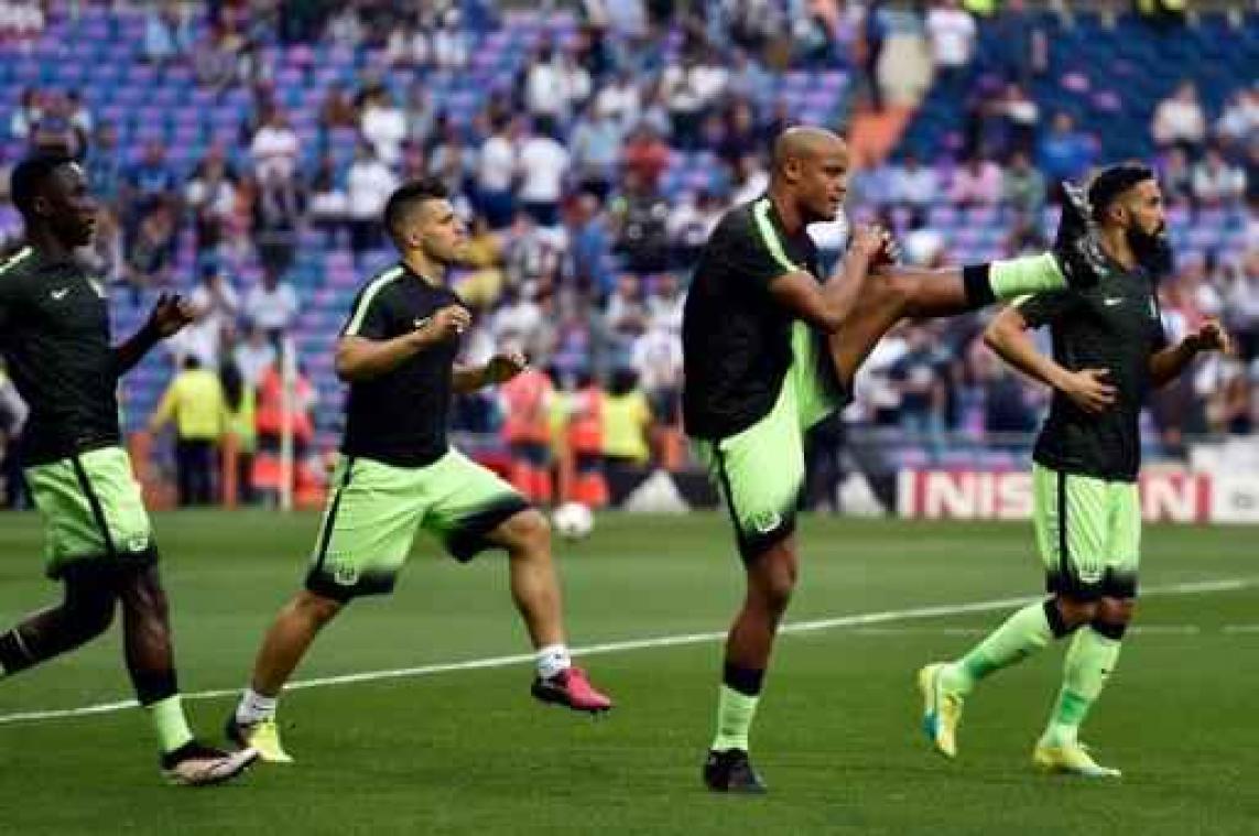 Vincent Kompany valt opnieuw geblesseerd uit