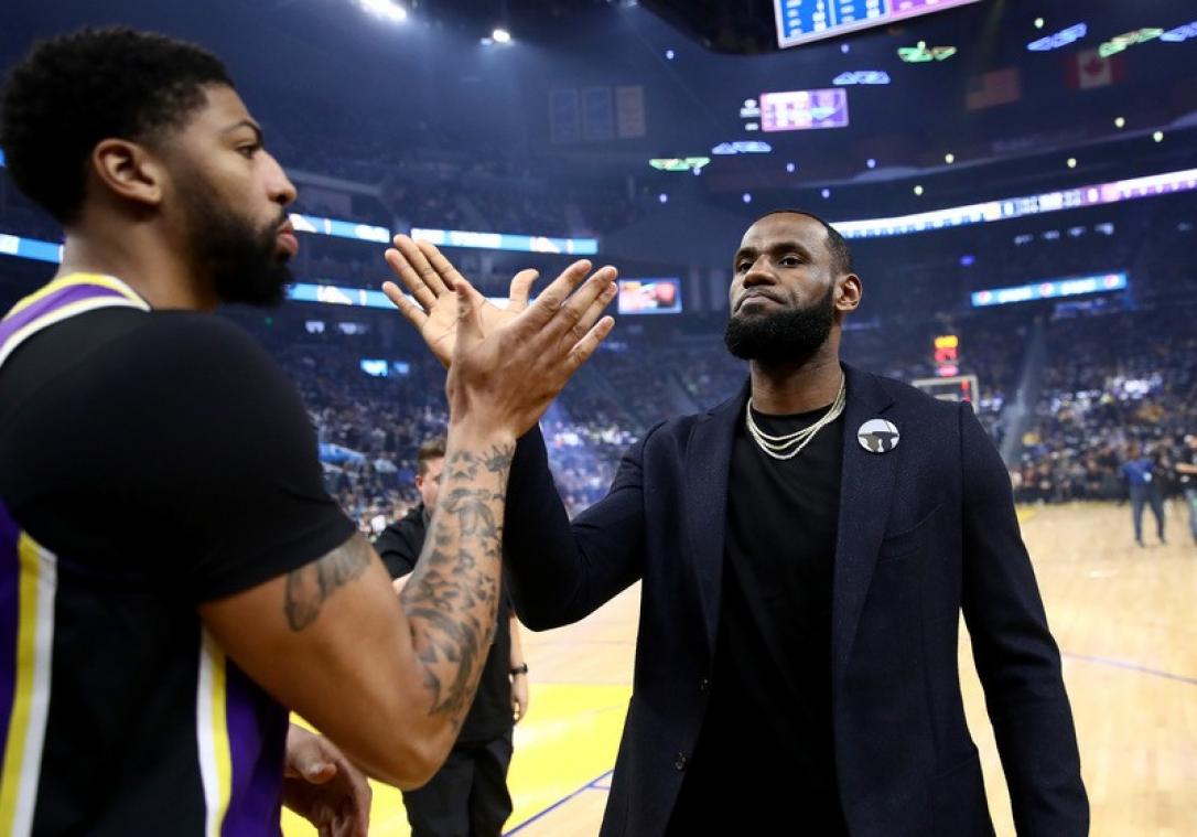 NBA wil coronavirus halt toeroepen: geen high fives meer