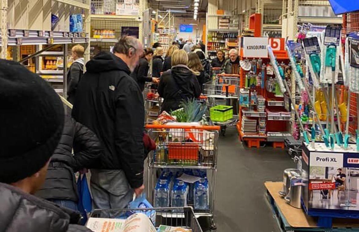 Winkels bestormd door panikerende Vlamingen: "Voorlopig geen stockprobleem"