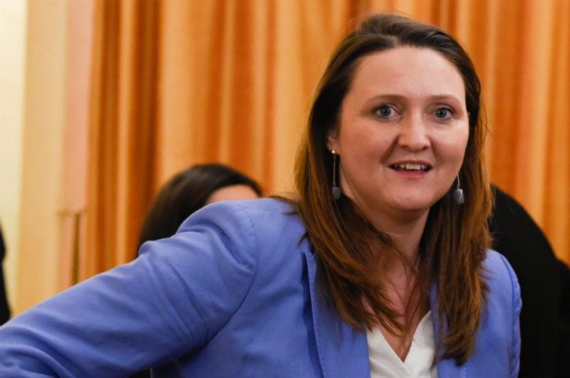 Gwendolyn Rutten excuseert zich voor DEZE foto in tijden van corona