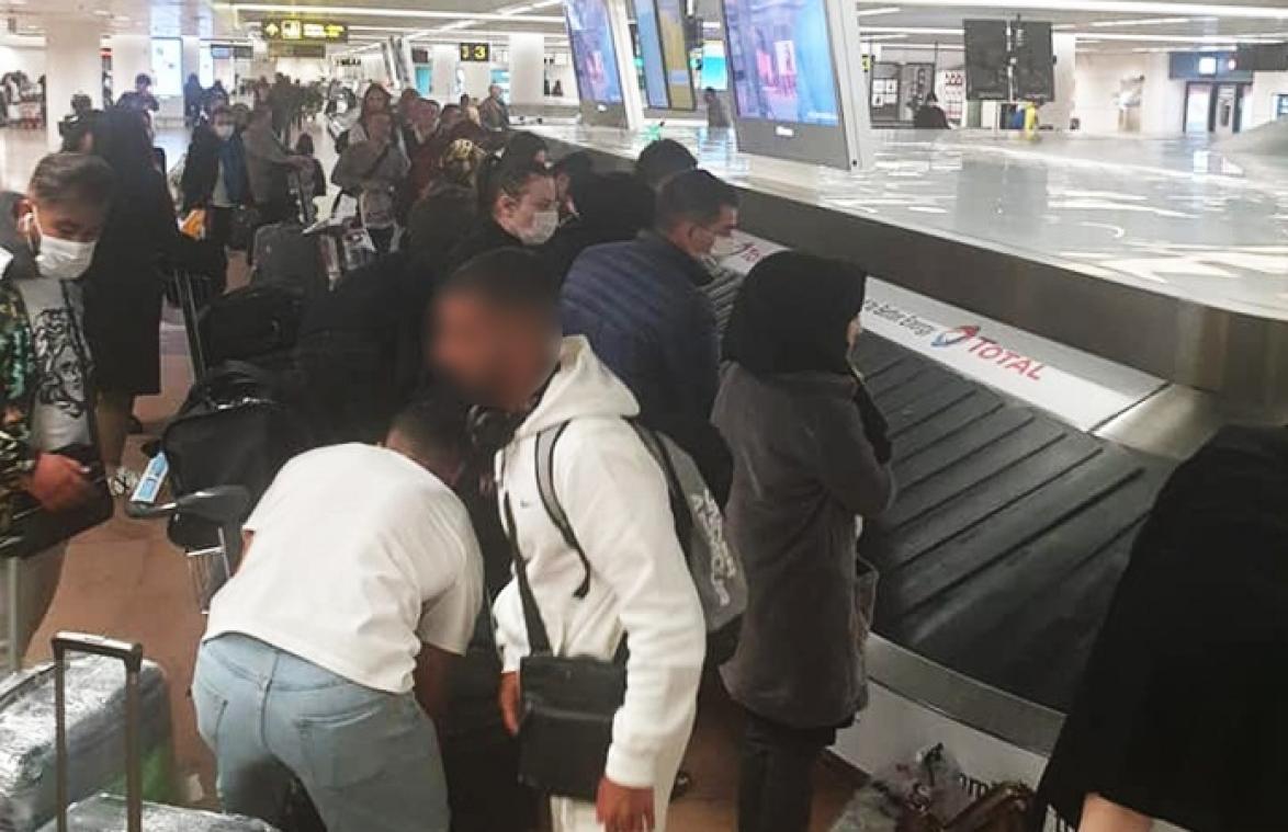 Mensen opeengepakt in Zaventem: "Totaal onaanvaardbaar gedrag"