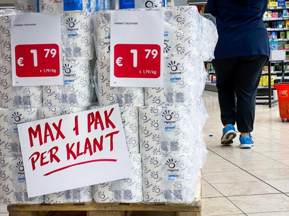 13-jarig meisje wordt verpletterd in supermarkt door menigte hamsteraars