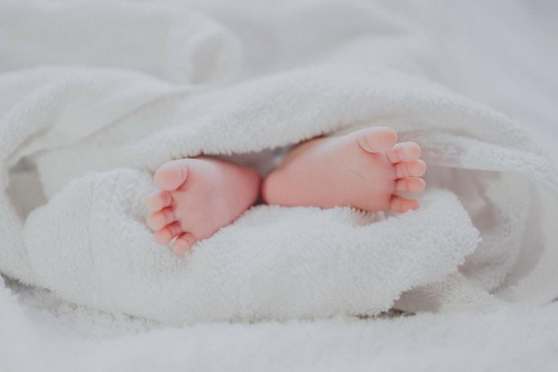 Zes weken oude baby overleden in de Verenigde Staten door COVID-19