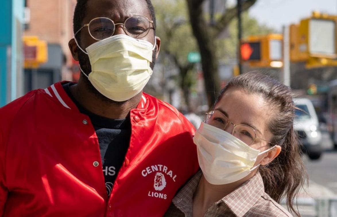 Dampt je bril aan door je mondmasker? DIT kan je ertegen doen