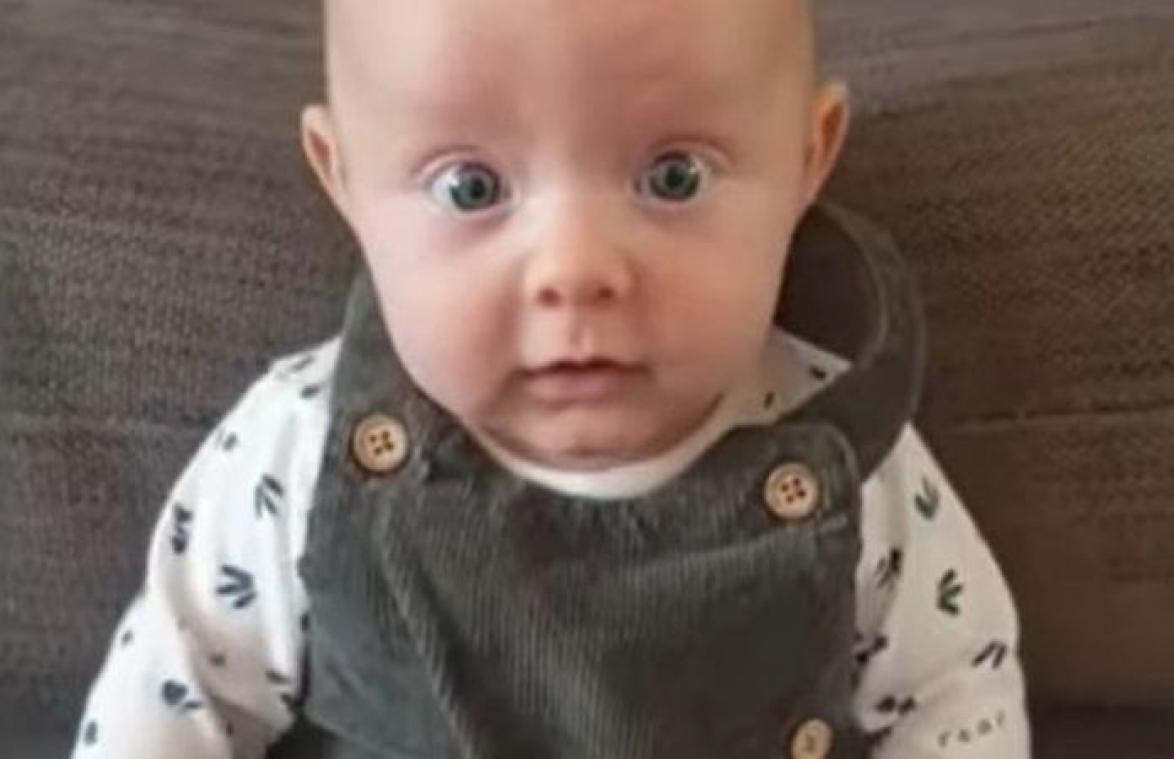VIDEO. Ouders verbaasd omdat hun baby van acht weken DIT al kan