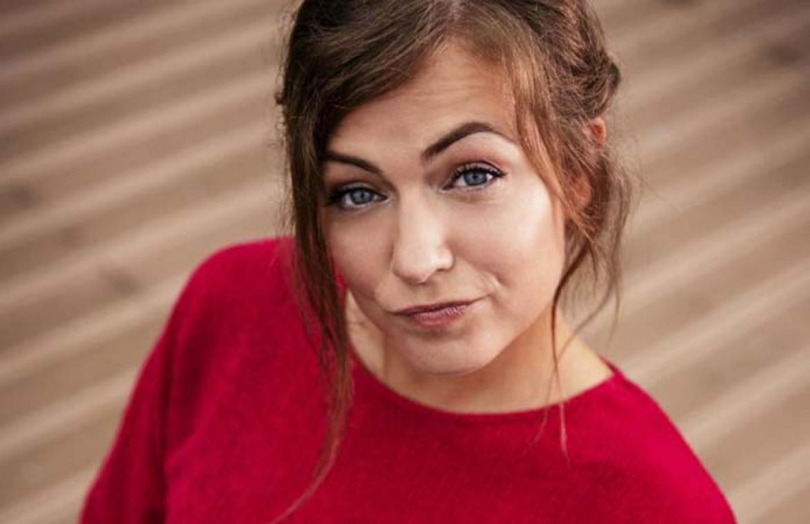 Frances Lefebure op spoed opgenomen na pijnlijk incident