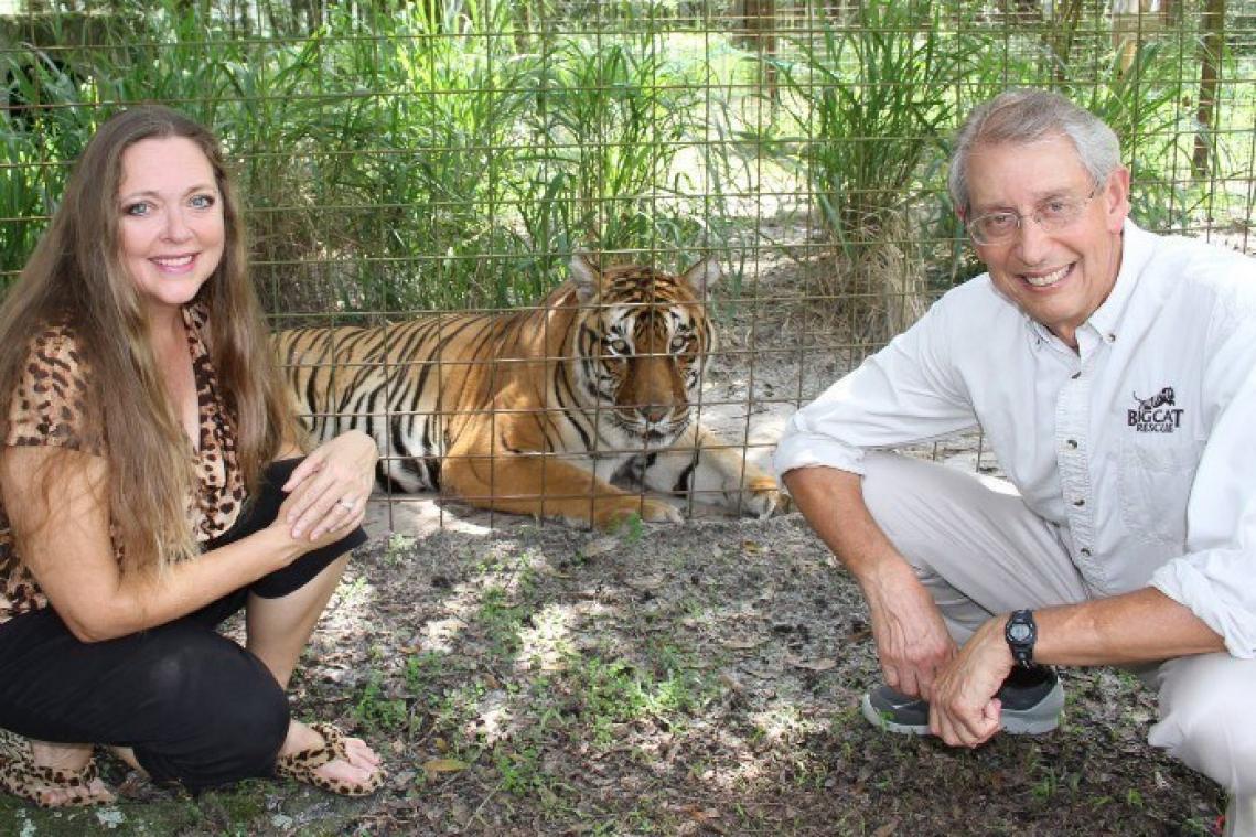 Joe Exotic verliest zijn zoo aan aartsrivaal Carole Baskin