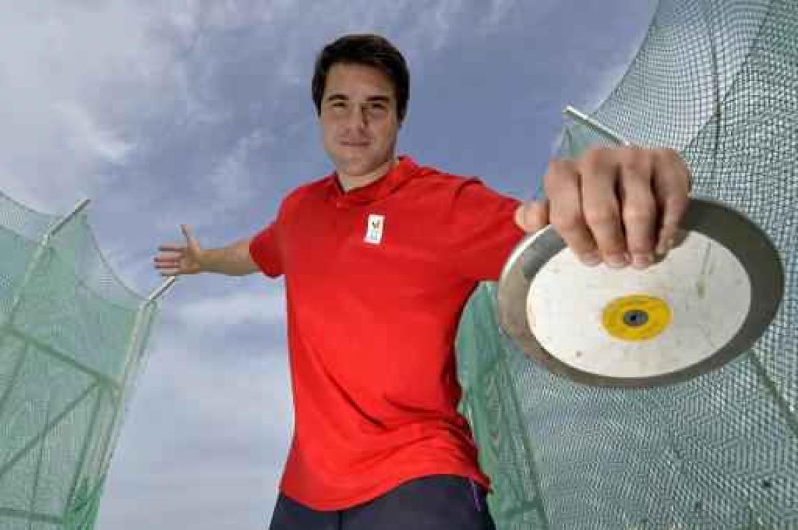 Discuswerper Philip Milanov wordt met Belgisch record tweede in Doha