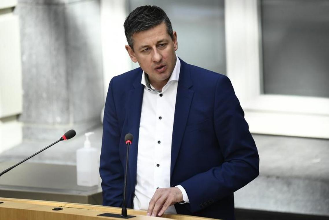 Vlaams Belang wil PVDA'er die op betoging was uit het parlement weren