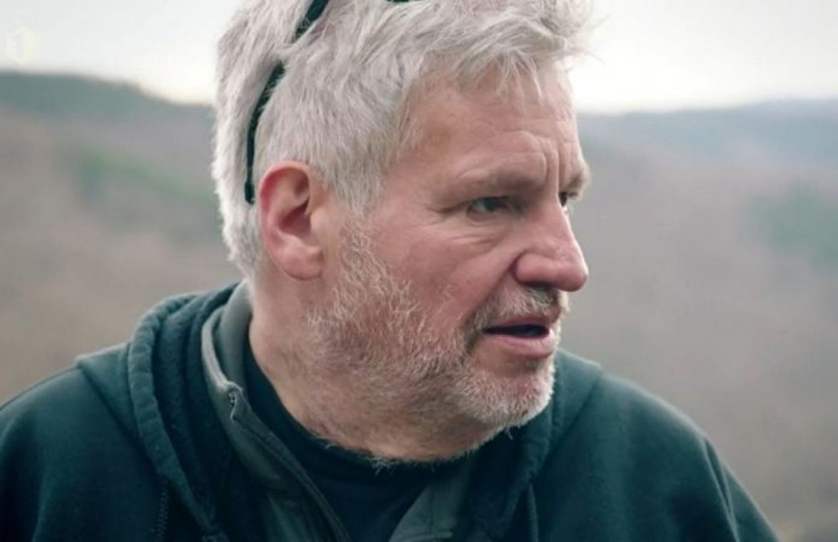 Geluidsman Pascal Braeckman over gewichtsverlies: "Ik zie hem weer hangen, hé" (video)
