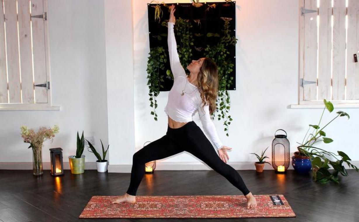 Think Pink organiseert een gratis online yogafestival