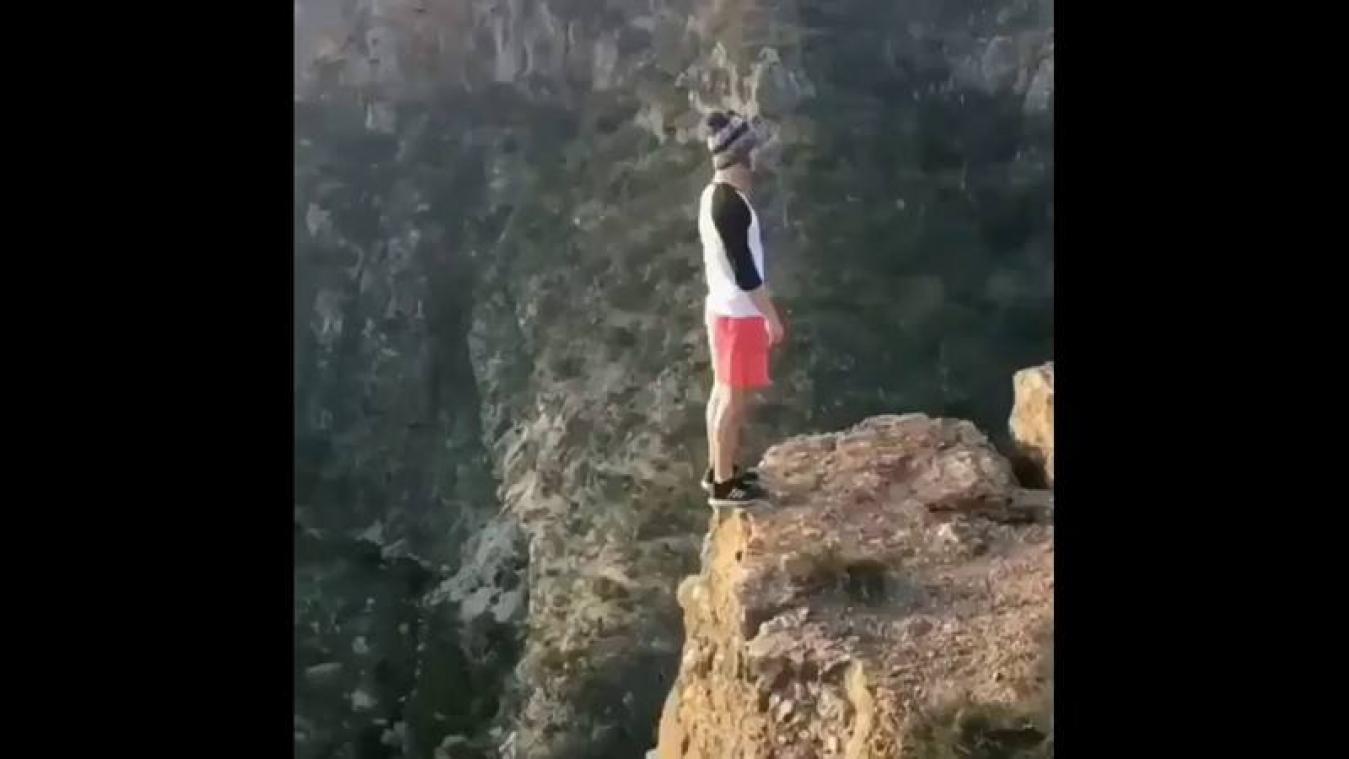 Levensgevaarlijke salto doet nekharen rechtovereind staan (video)