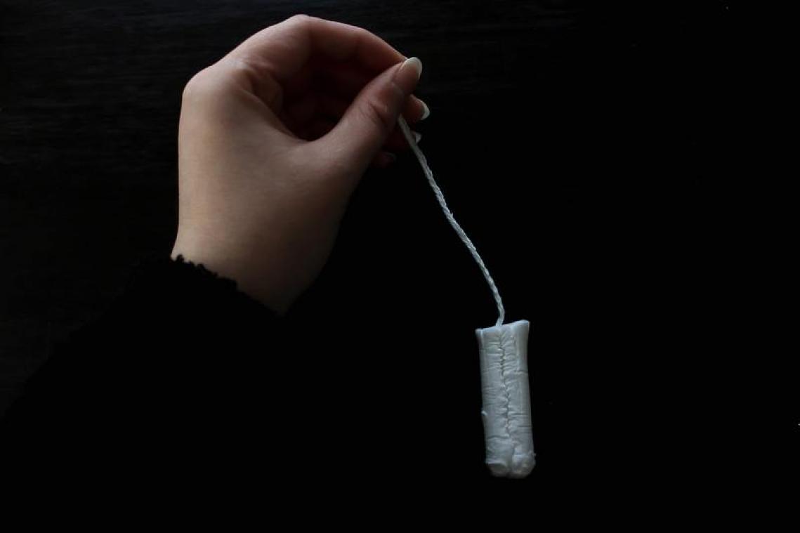 Schokkende getuigenis politiegeweld doet opnieuw de ronde: "agent trok tampon uit mijn vagina in het openbaar"