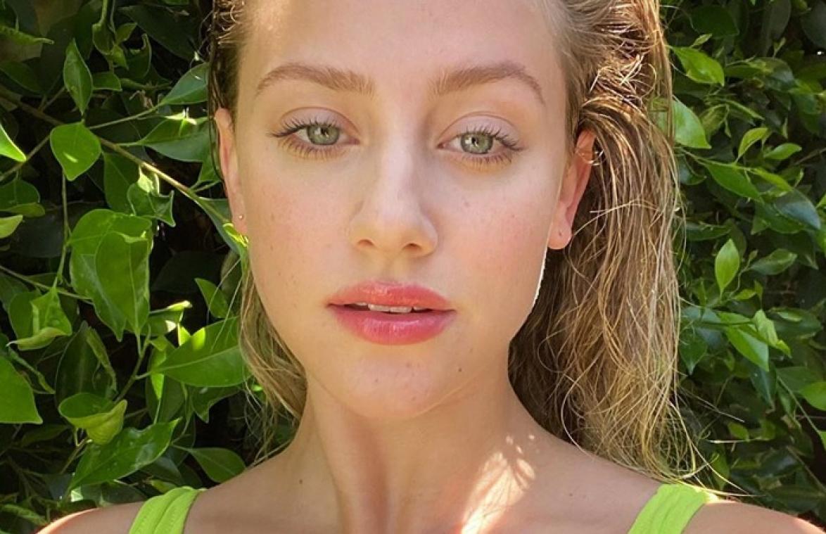 'Riverdale'-actrice Lili Reinhart excuseert zich voor halfnaakte Instagramfoto