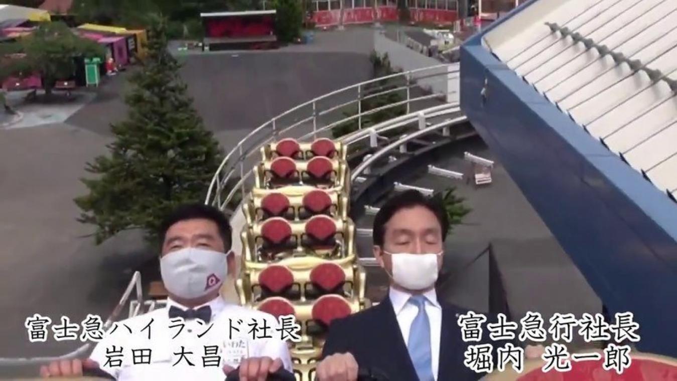VIDEO. Verboden te schreeuwen op Japanse achtbanen, bazen pretpark tonen hoe dat moet