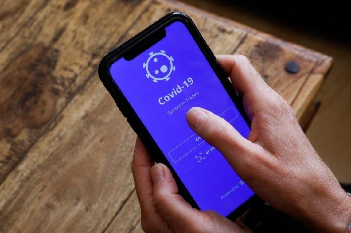 Bedrijf dat corona-app moet ontwikkelen, sjoemelde met recensies