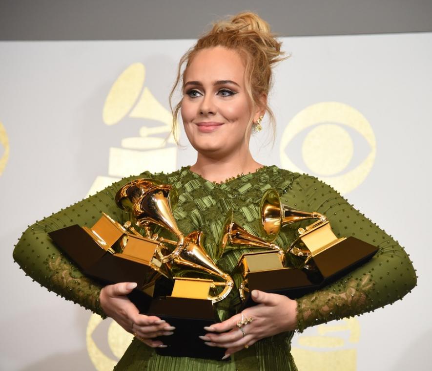 Adele ondergaat nieuwe transformatie: "Ik vond je leuker toen je zwaarder was"
