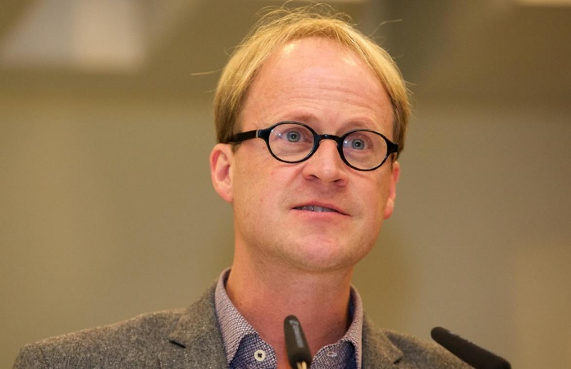 Filosoof Patrick Loobuyck: "De manier waarop Marc Van Ranst omgaat met kritische vragen is verontrustend"