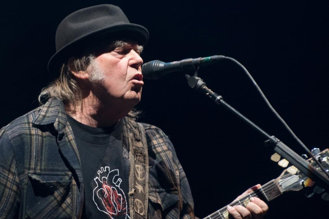 Neil Young klaagt Trump aan voor gebruik van zijn muziek in herverkiezingscampagne