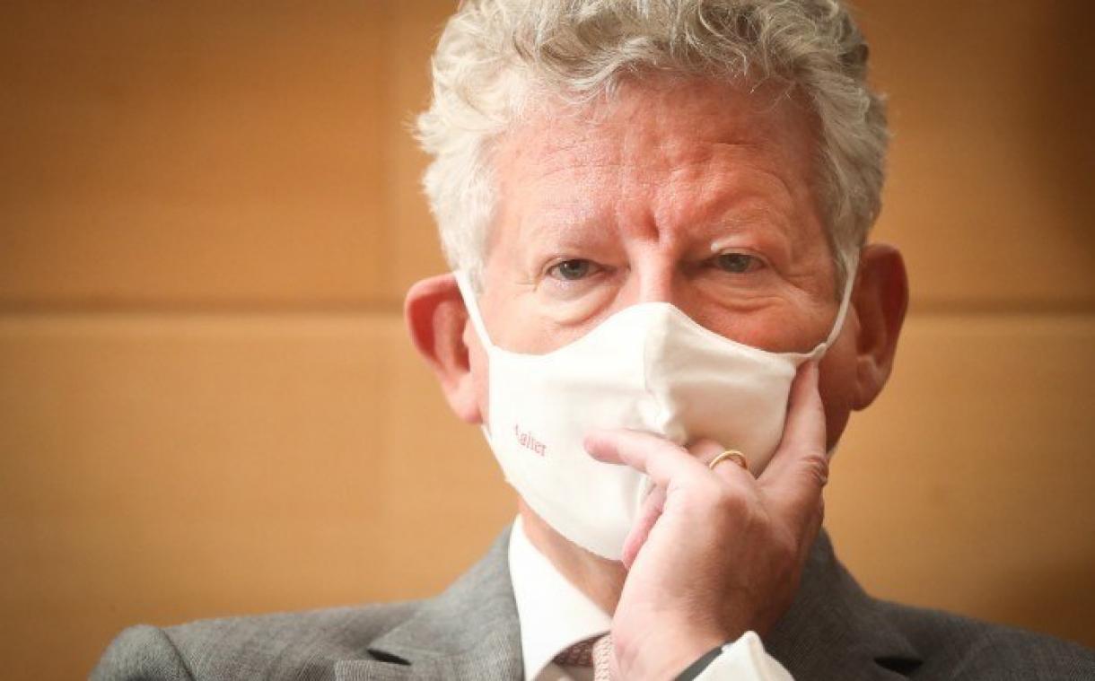 De Crem kondigt initiatieven aan voor plaatsverbod relschoppers: "Die kerels zijn hier niet de baas"