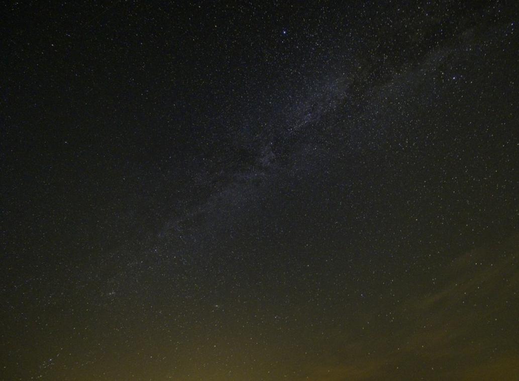 Astronomen ontdekken "verrassend gelijkaardige", maar stokoude dubbelganger van onze Melkweg