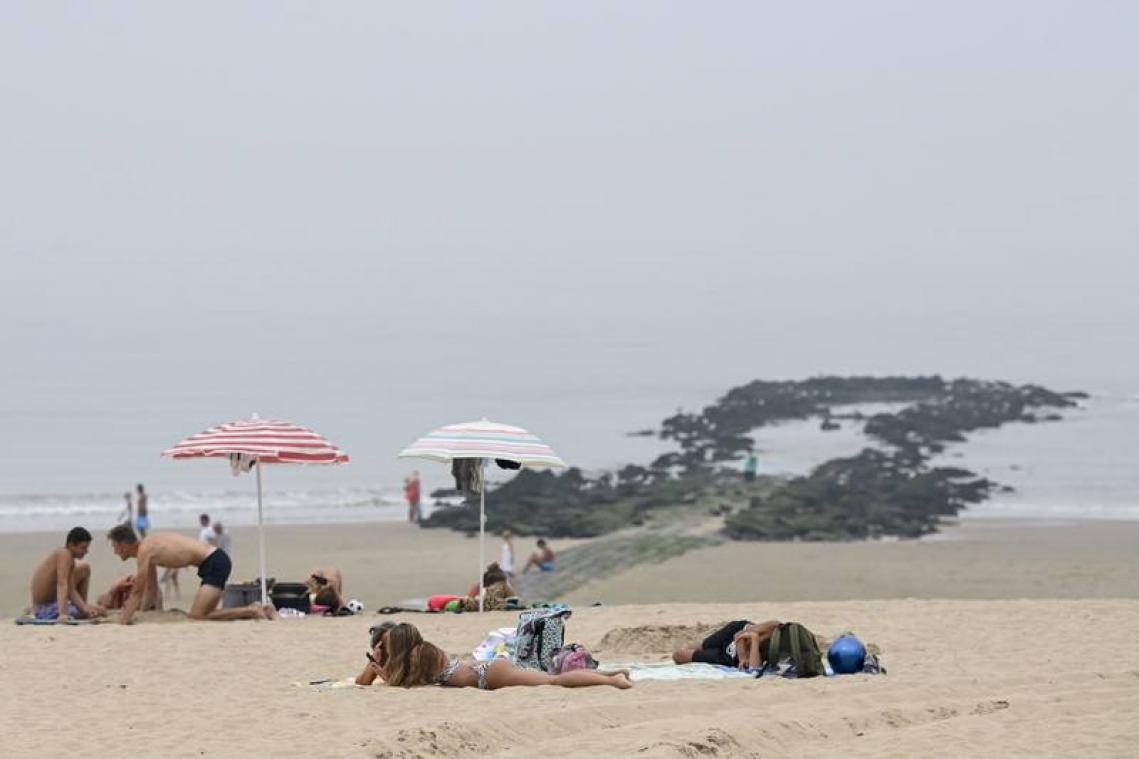 Geen sterke drank toegelaten op het strand tot eind september
