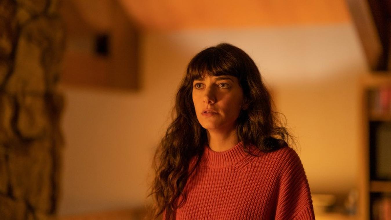 MOVIES. Alison Brie schittert voor de camera van echtgenoot Dave Franco in 'The Rental'