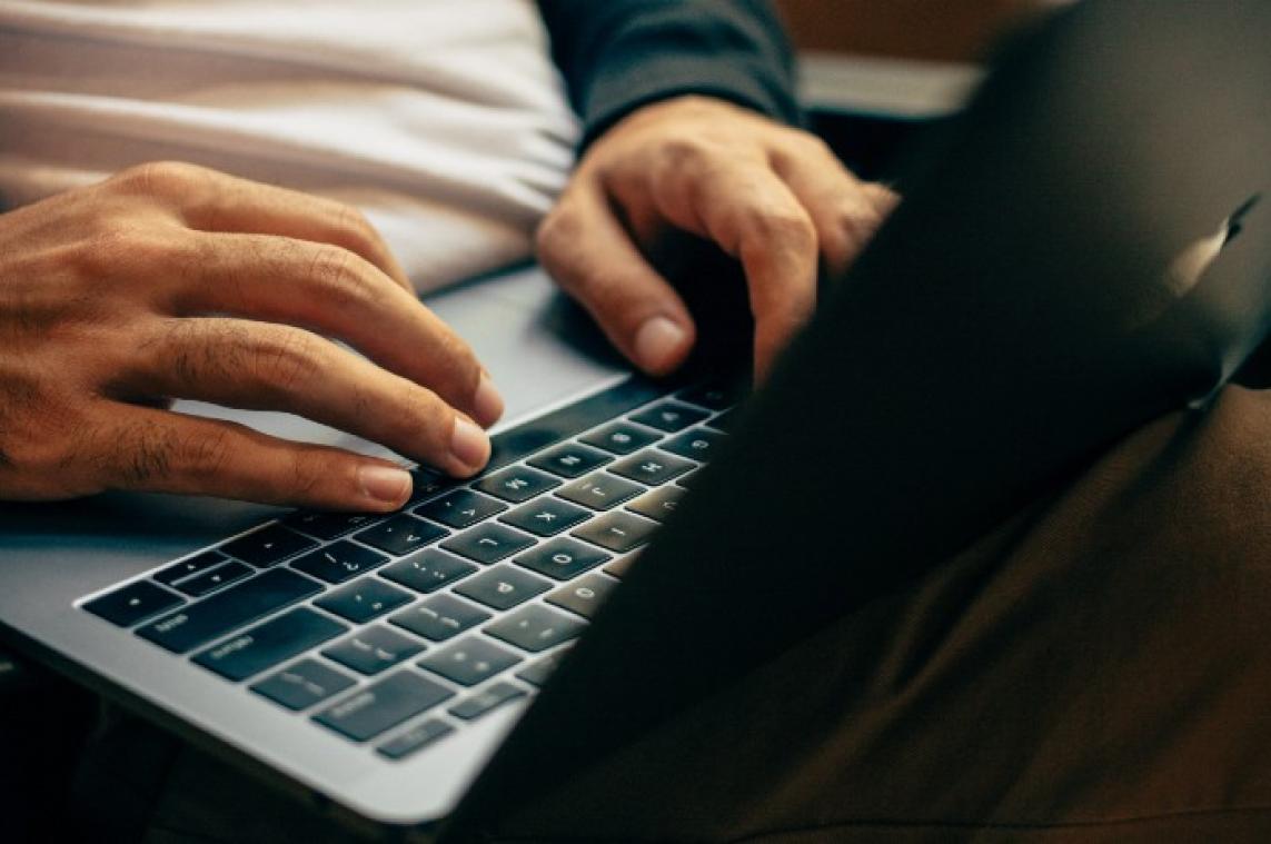 Nederlandse man veroordeeld tot veertig maanden cel voor online misbruik en kinderporno