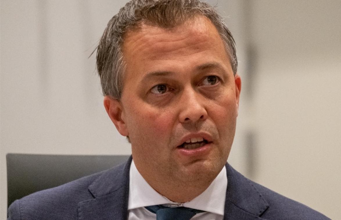 Egbert Lachaert besmet met coronavirus: "Onderhandelingen opvolgen via videoverbinding"