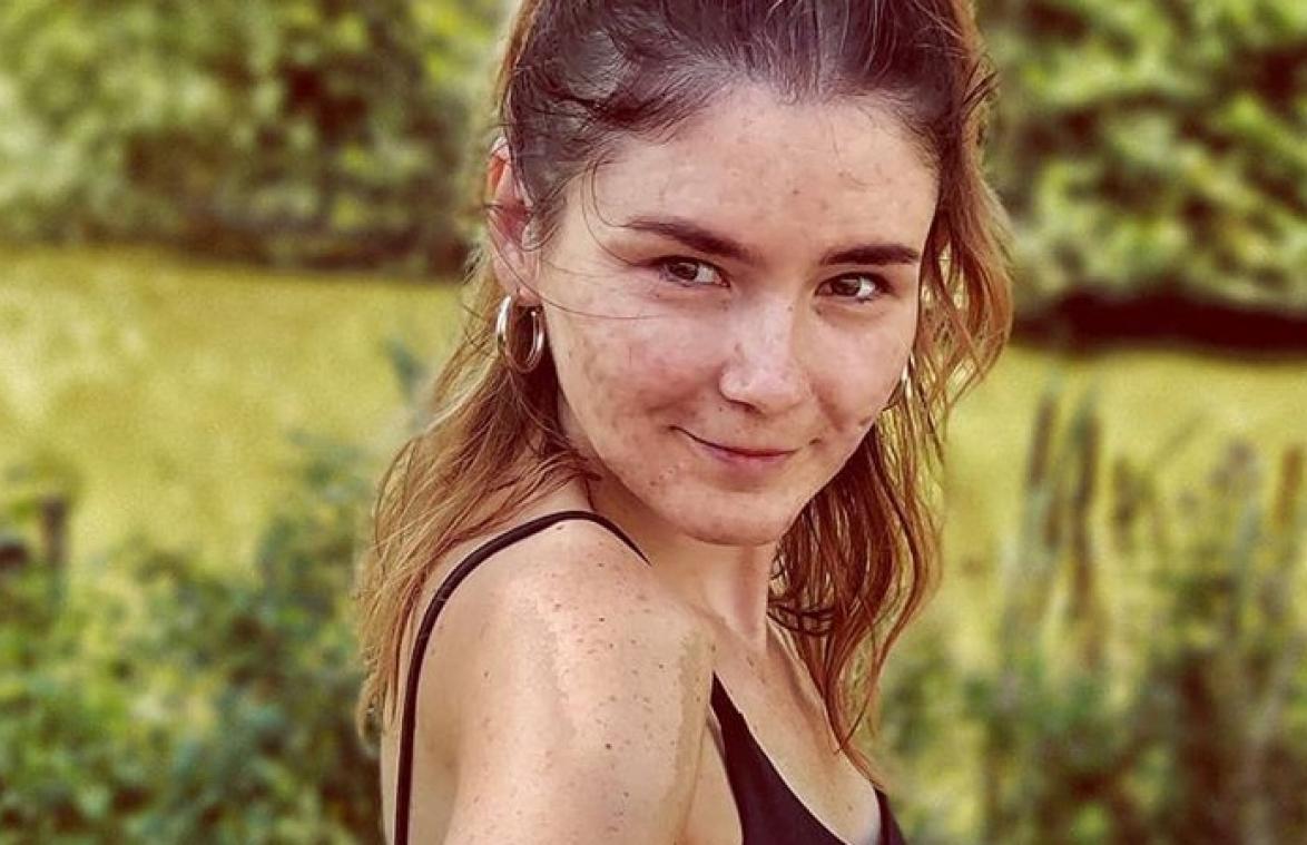 Kato Callebaut toont realiteit achter geposeerde foto: "Aanschouw mijn foodbaby"