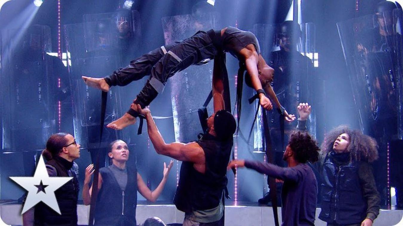 BIZAR. Dansgroep krijgt haatberichten na dit optreden bij 'Britain's Got Talent' (video)