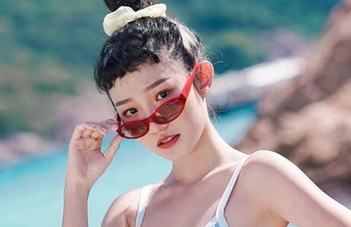 Instagrammodel haalt uit naar volgers die lachen met haar "kleine" boezem (foto)