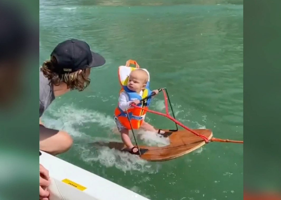Ongelooflijk: baby van zes maanden op waterski's oogst lof en kritiek