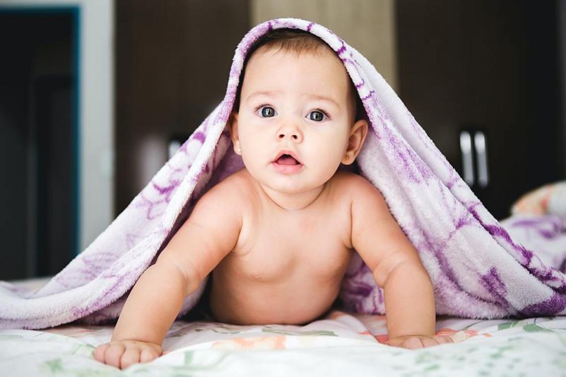 Baby heeft meer hersenen als hij langer in de buik blijft